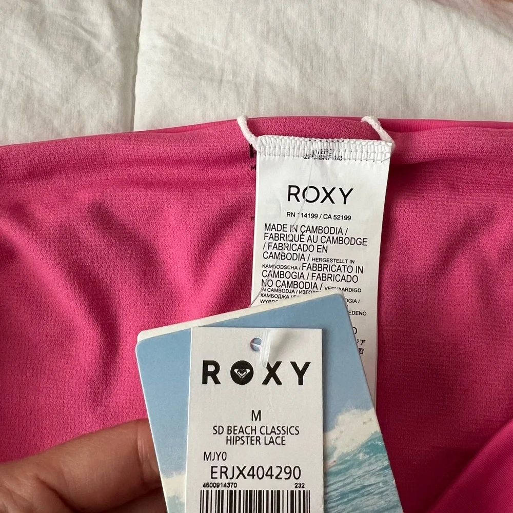 brand new Roxy swimsuit - Picture 5 of 8